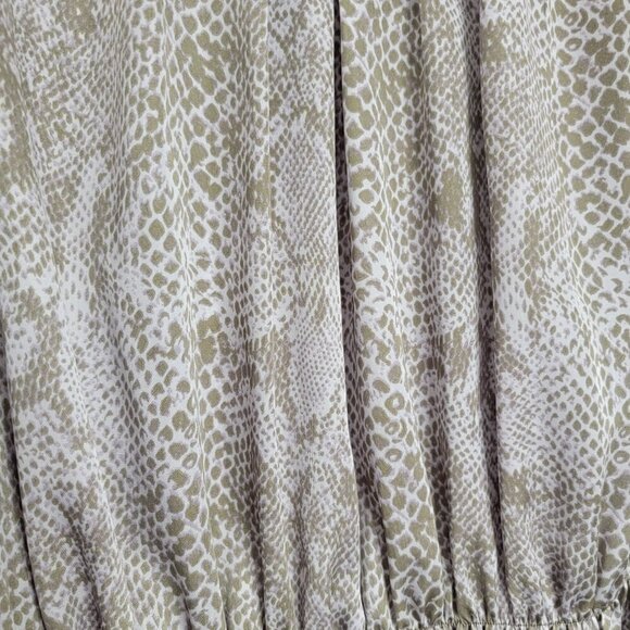 VIOLET & Claire Women's Lilac Grey Snake Print Sleeveless Top - Picture 5 of 11